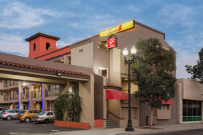 Отель Super 8 by Wyndham El Cajon CA  Эль Каджон